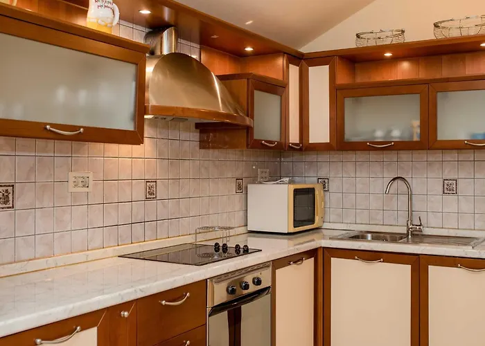 Anggela - Two Bedroom With Balcony And Sea View * Rab Town
