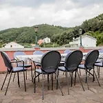 Anggela - Two Bedroom With Balcony And Sea View