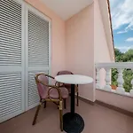 Anggela - Two Bedroom With Balcony And Sea View Appartement Rab Town