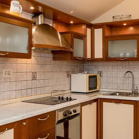 Anggela - Two Bedroom With Balcony And Sea View * Supetarska Draga