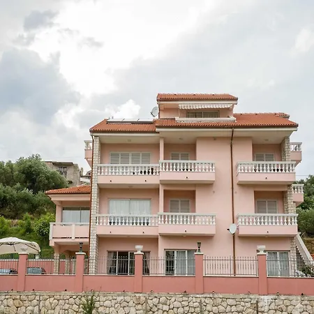 Appartement Anggela - Two Bedroom With Balcony And Sea View Rab Town